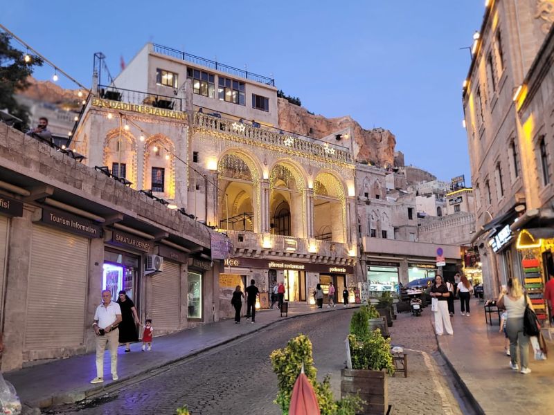 Güneydoğu Anadolu Gap Turu 5 Gece 6 Gün  3 Gece Otel Konaklamalı